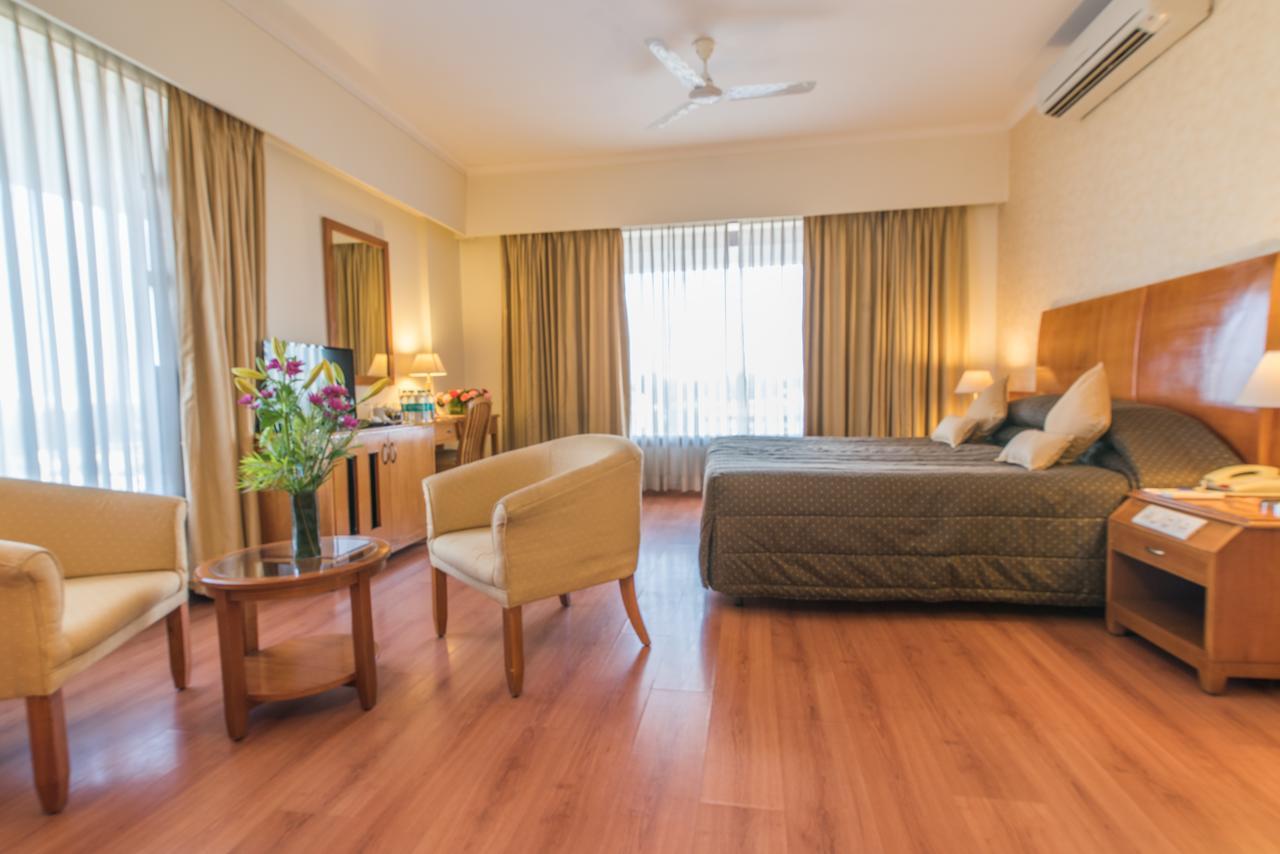 Sai Vishram Business Hotel 벵갈루루 외부 사진